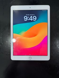iPad Silver 6th Generation 128gb