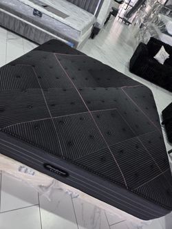 King Sizes Mattress Beautyrest black