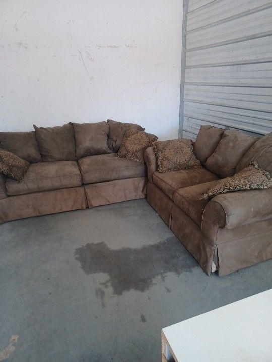 Free Couch and Love Set