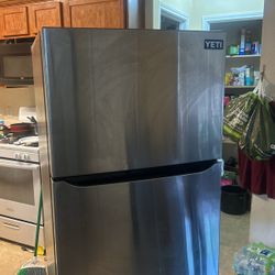 refrigerator 