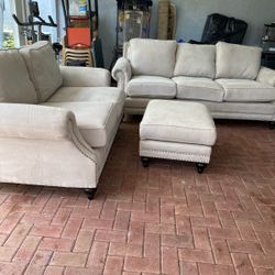 SOFÁ SET BEIGE COLOR VERY CLEAN  ALSO  WAS STEAMED  84”x 46deep CONFORT  MAKE ME OFFER