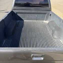 OEM TOYOTA BED LINER FOR 1(contact info removed) PICKUP TRUCK