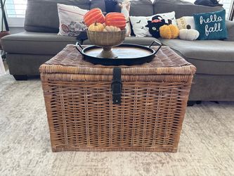 Rustic Wicker Basket Center Table