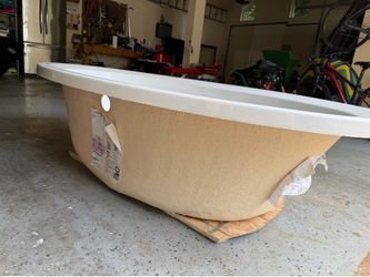 Free Maax Tub