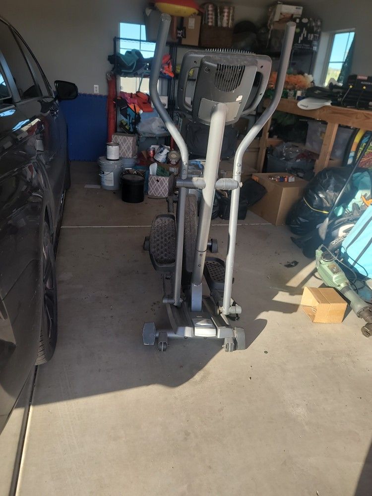 Free Eliptical Machine