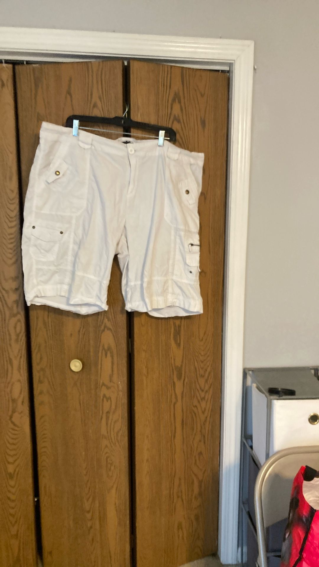 White Capris/ short