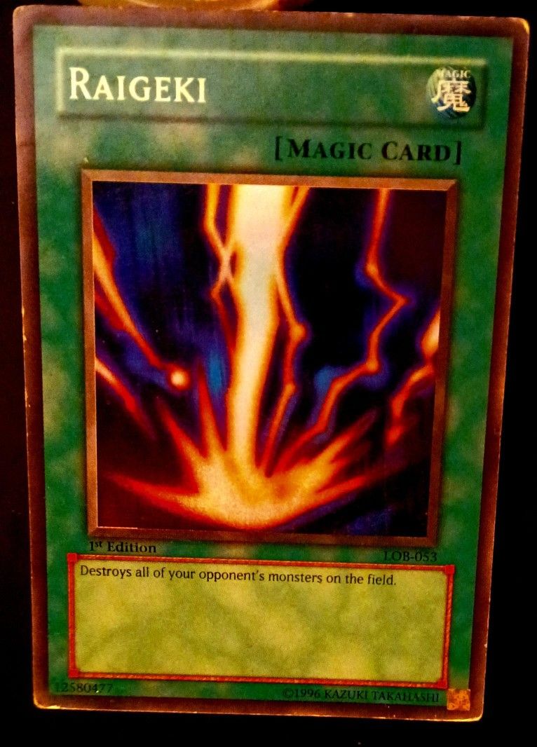 COLLECTOR YUGIOH! YU-GI-OH! CARD RAIGEKI 1ST EDITION