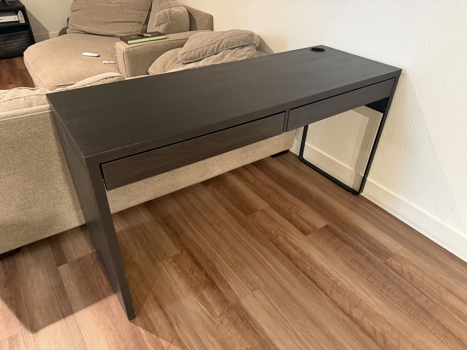 IKEA Micke Desk
