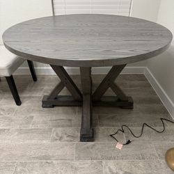 47” Round Dining Table with 4 Chairs 