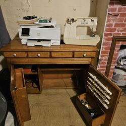Singr Machine Antique