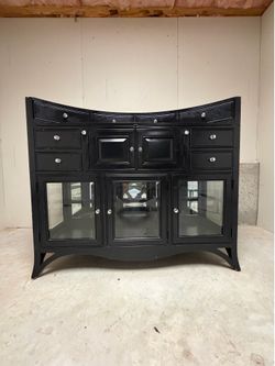 Black Lacquer Curved Sidebar