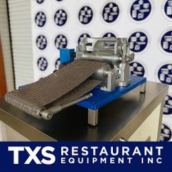 🌽 Electric Tortilla Machine – 110V 🌽 (USED)