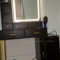 Black Vanity Table with Mirror and Lights