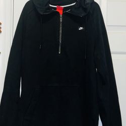 NICE NIKE SWEATER (LARGE) ONLY $25