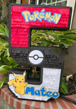 Glo's Custom Made Piñatas