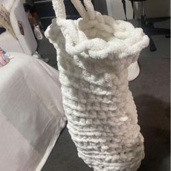 knit laundry basket