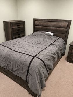 Queen sized Bedroom set