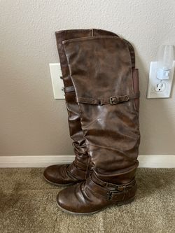Brown Knee High Women’s Boots : Size 6.5