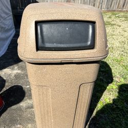 35 Gallon Square Trash Can
