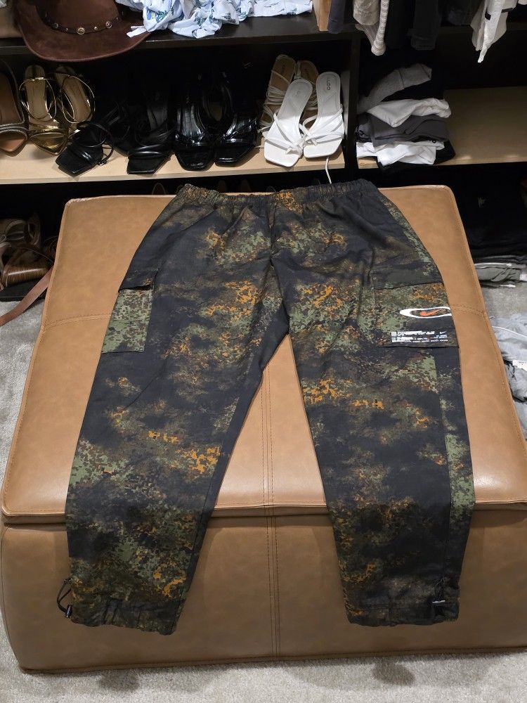 Nike Pants Camo L