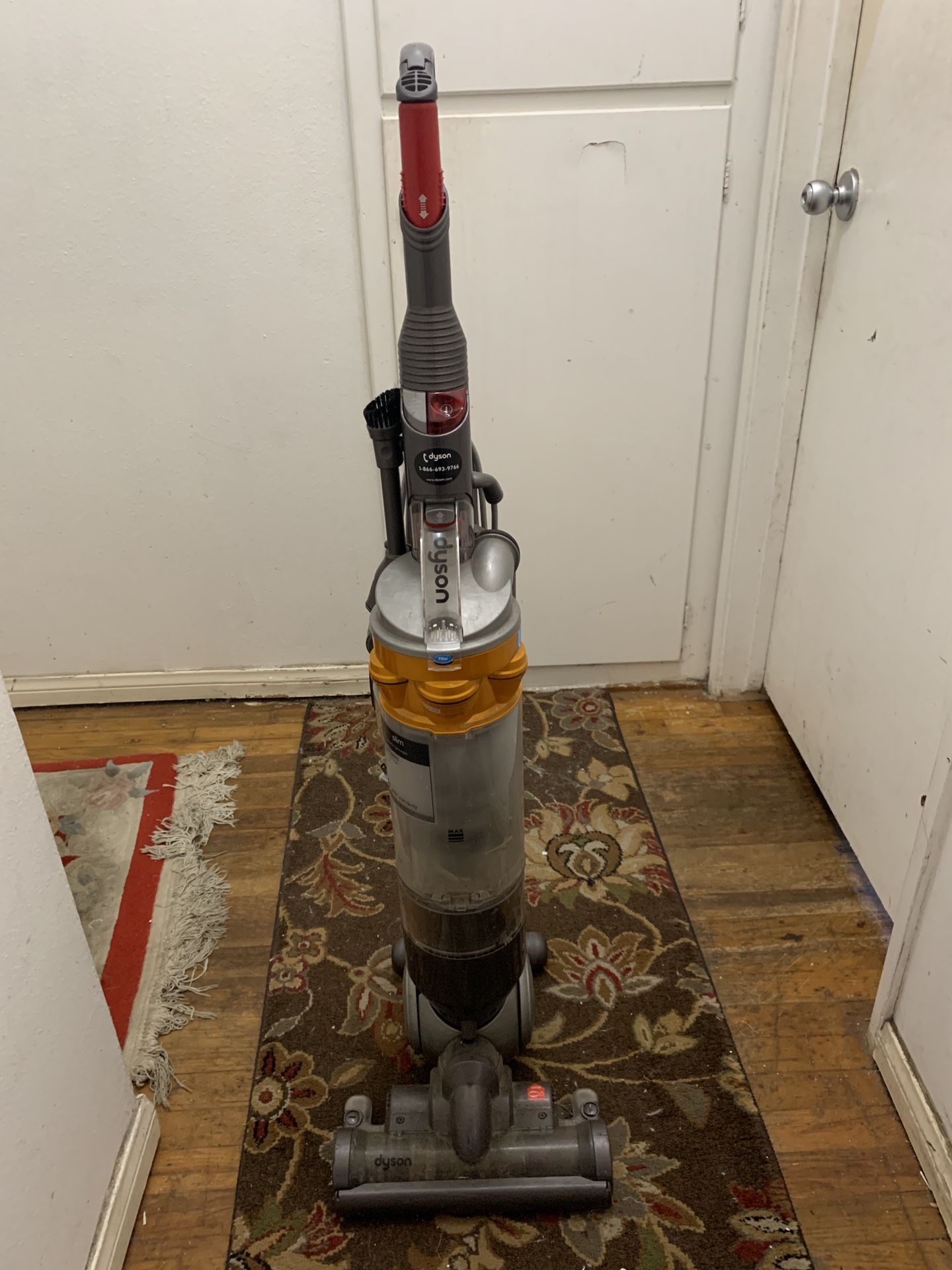 WORKING Dyson Dc18