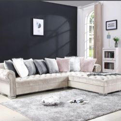 Divine 2PC Tufted Velvet Sectional w Pillows