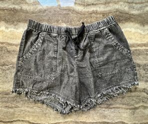 NWOT Women XXL (Size 18) Black Acid Wash Look Distressed Shorts. Elastic Waist