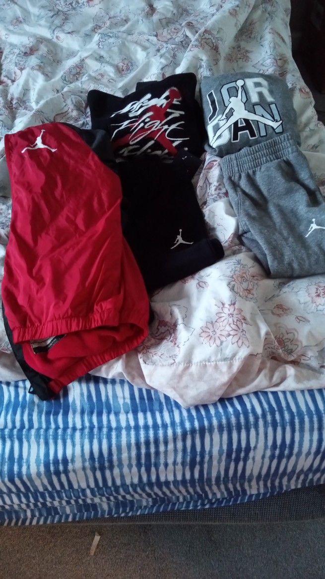 Boys Jordon Clothes