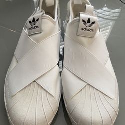 Adidadas Size 71/2 Women 6 Men 