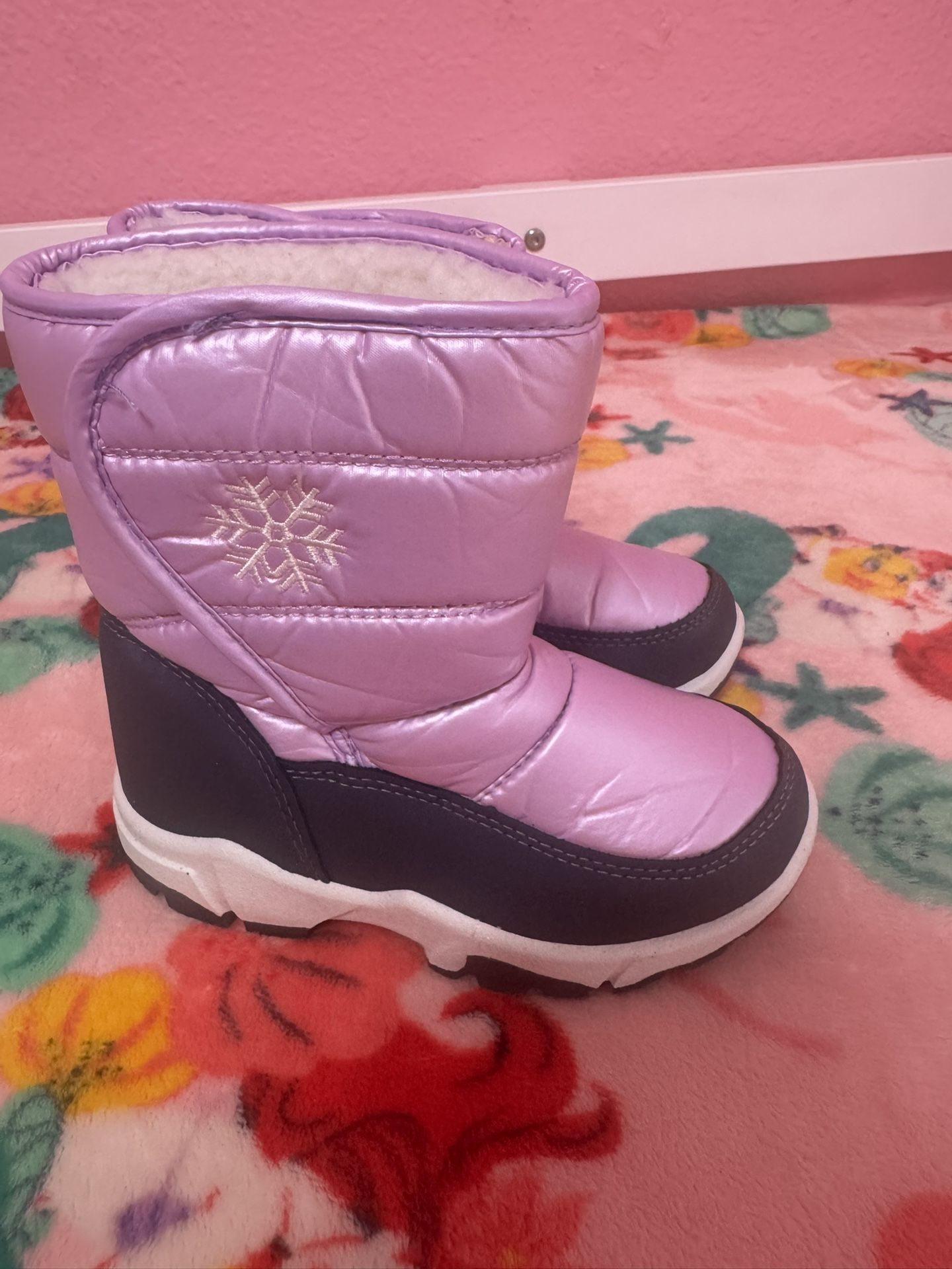 Girls purple snow boots