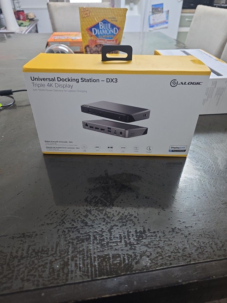 DX3 Triple 4K Display Universal Docking Station