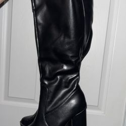 Heel boots