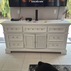 Solid Oak Refurbished Dresser 