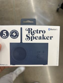 NWT Bluetooth retro Speaker
