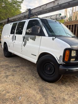 2002 Chevrolet Express