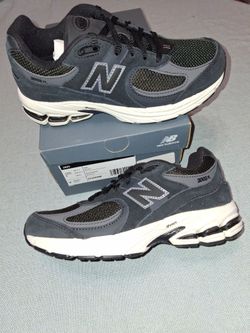 New Balance 2002R Black Phantom GC2002BK Big Kids Youth Size 5Y New In Box.