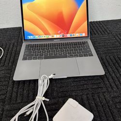 Apple Macbook Pro 250 GB (13 inches)