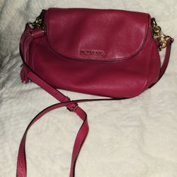 💖 Michael Kors Hot Pink Leather Saddlebag – Fun, Flirty & Functional
