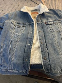 Levi’s Sherpa Jacket Size L