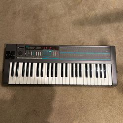 Korg Poly-800