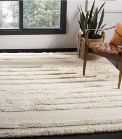 SAFAVIEH Kenya Collection 8x10 Area Rug - Ivory, Hand-Knotted Wool