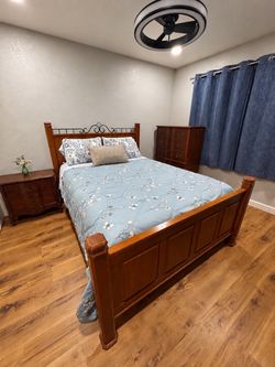 5-Piece Queen Bedroom Set + Mattress – Solid Wood