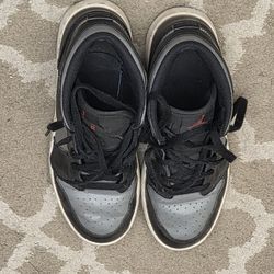 Nike Jordan's used boys 5y