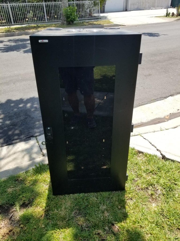 4 ft tall x 2ftwide Stereo Cabinet