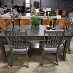 Beautiful gray 6 pc dining set with Chairs Bench And  storage (New)