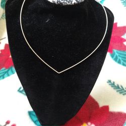 925 Sterling Silver Necklace/Omega En Forma De V De Plata 925