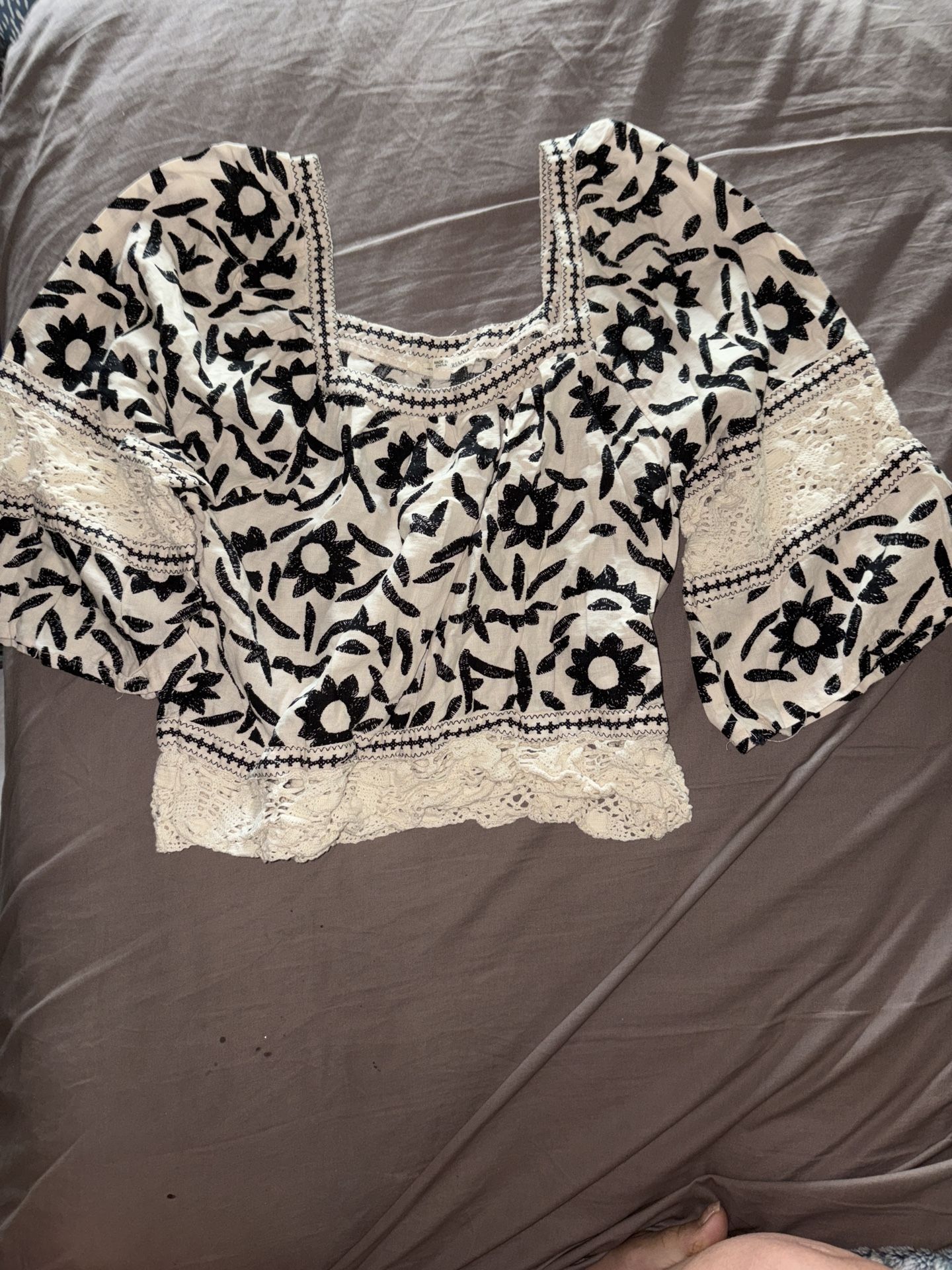 Christian Siriano Boho Ikat Crochet Lace Insert Blouse XS
