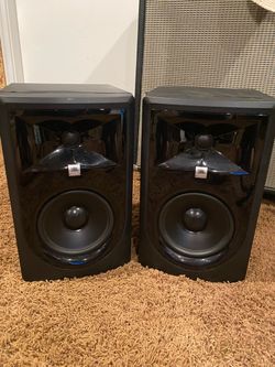 Pair of JBL 306P MkII Powered Studio Monitors
