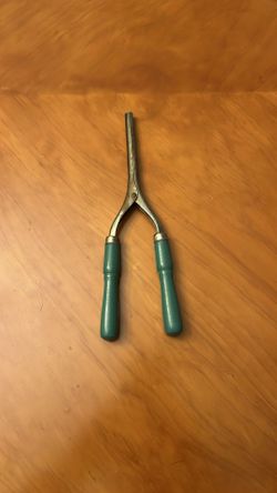 Vintage curling iron