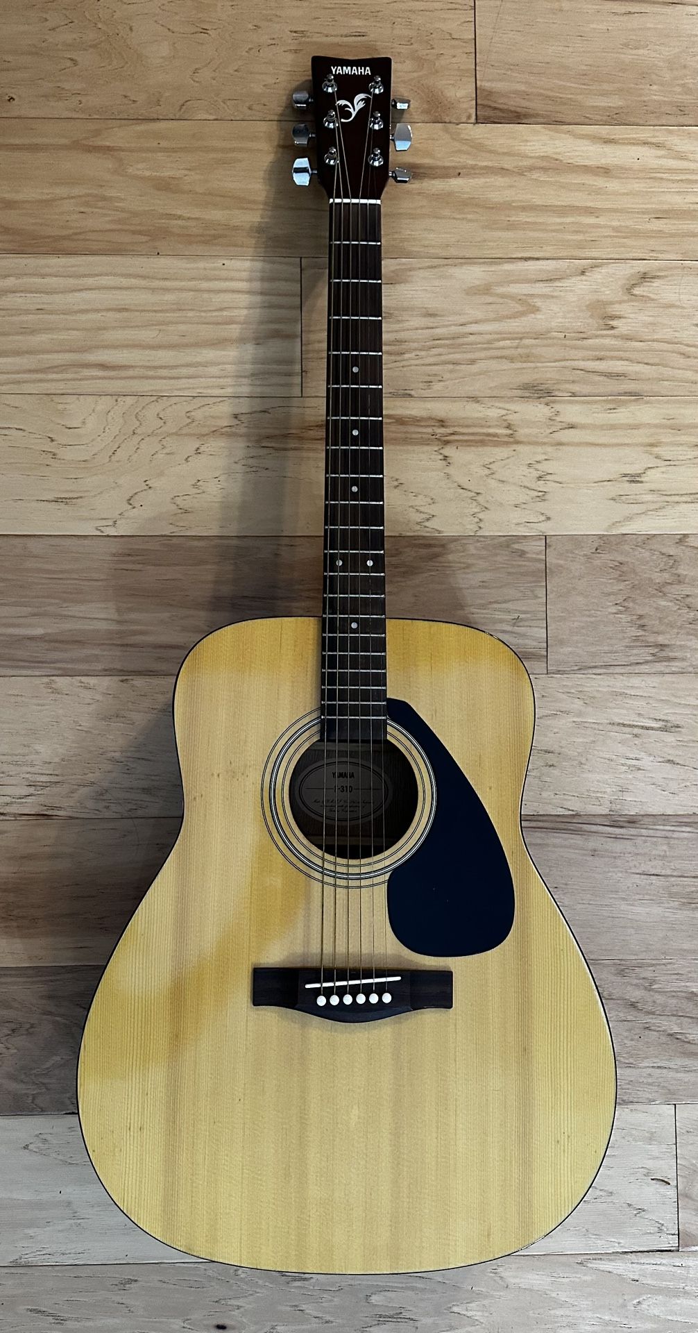 Yamaha F310 ( New-open Box With Case)